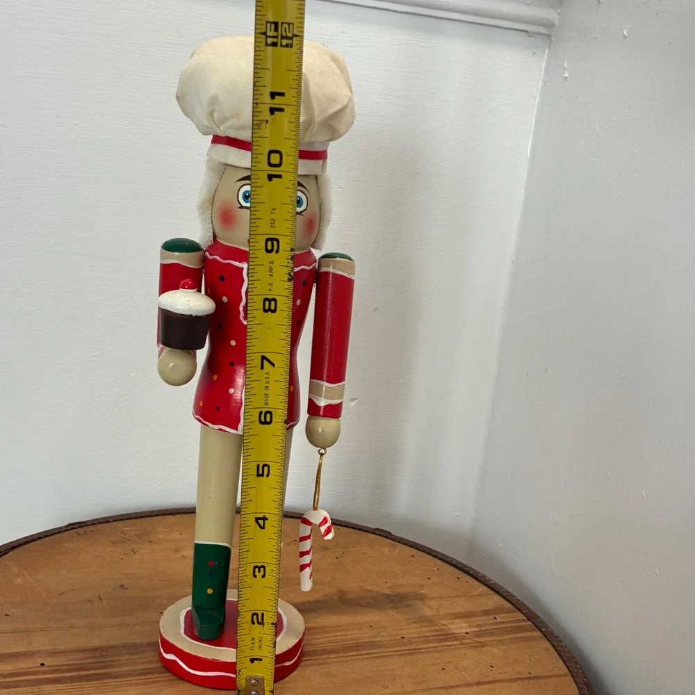 Vintage Wooden Nutcracker Baker Chef with Cupcake‎ and Candy Cane Figurine 11
